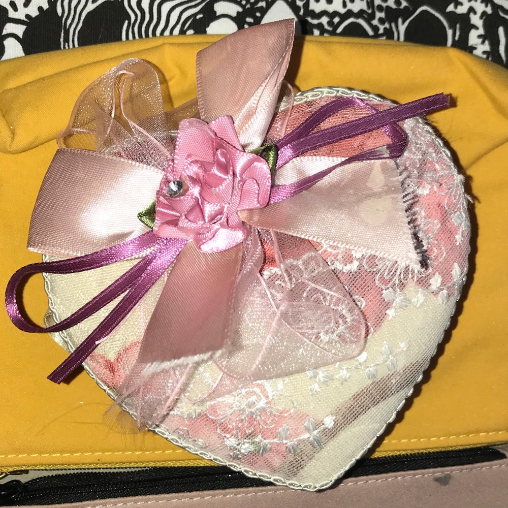 Jewelry box